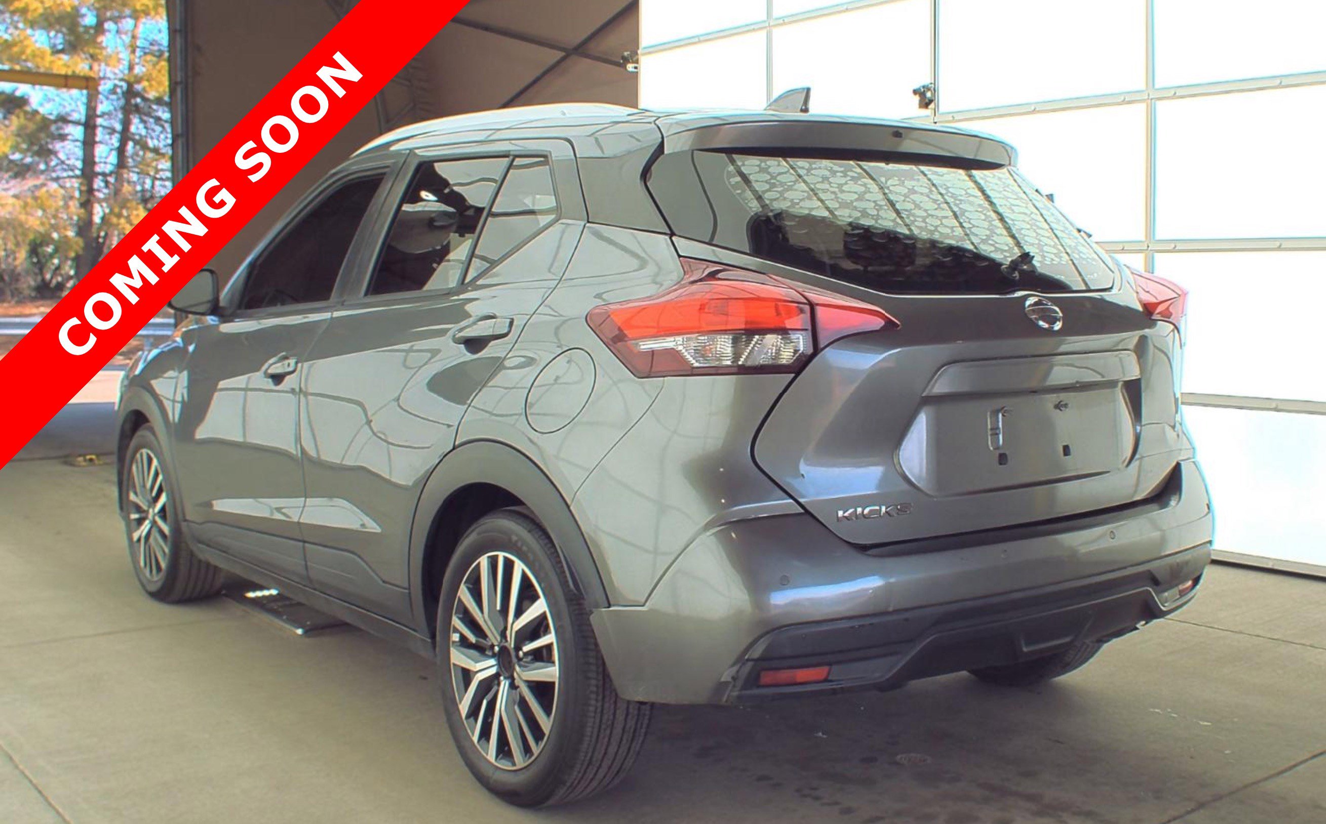 Used 2021 Nissan Kicks SV image 5