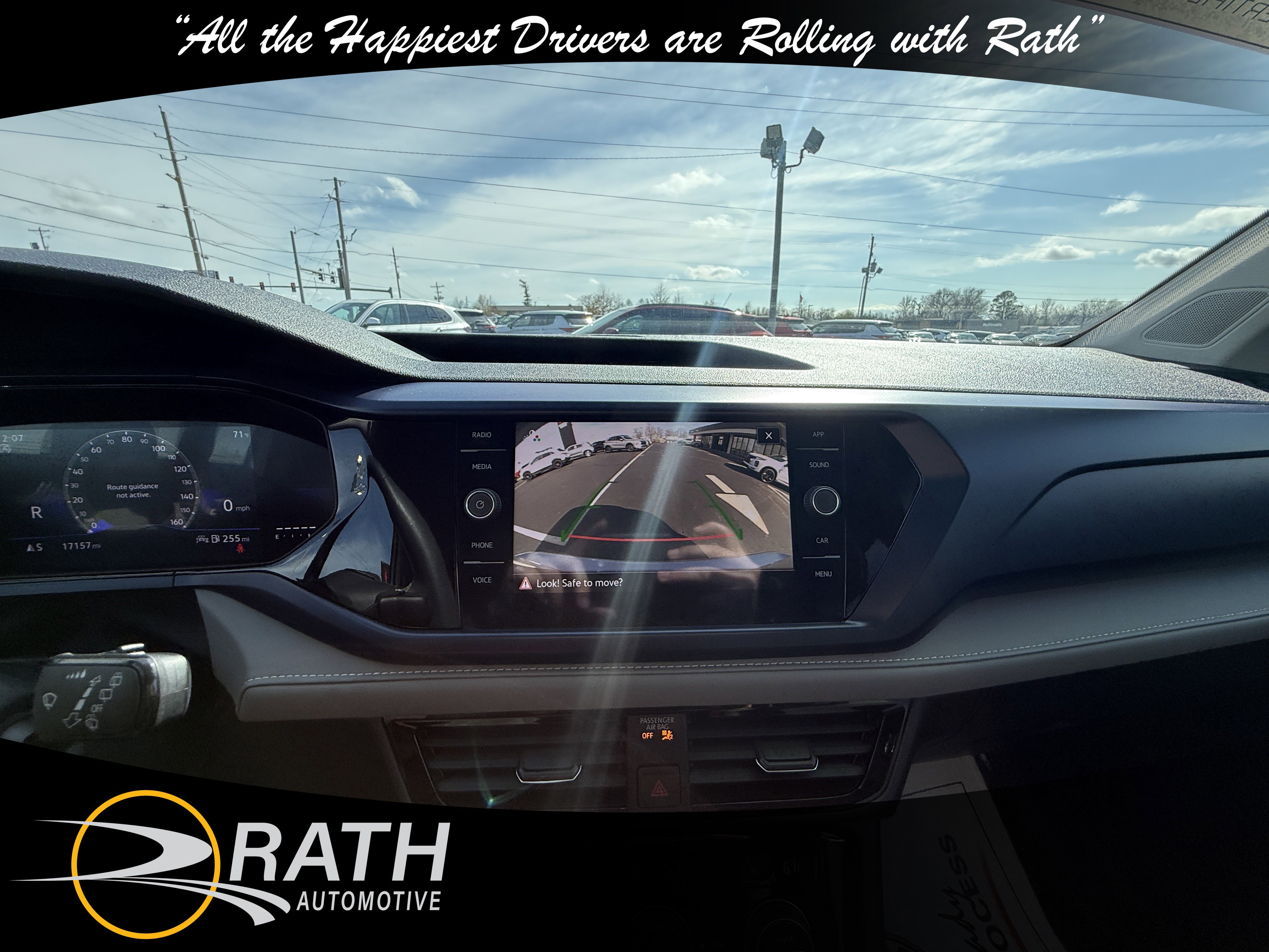 Used 2024 Volkswagen Taos SE image 16