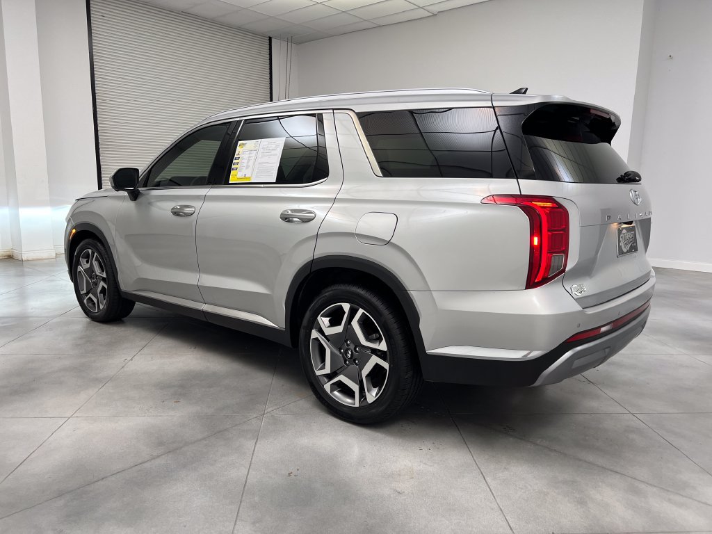 Used 2024 Hyundai Palisade Limited AWD/4WD image 6