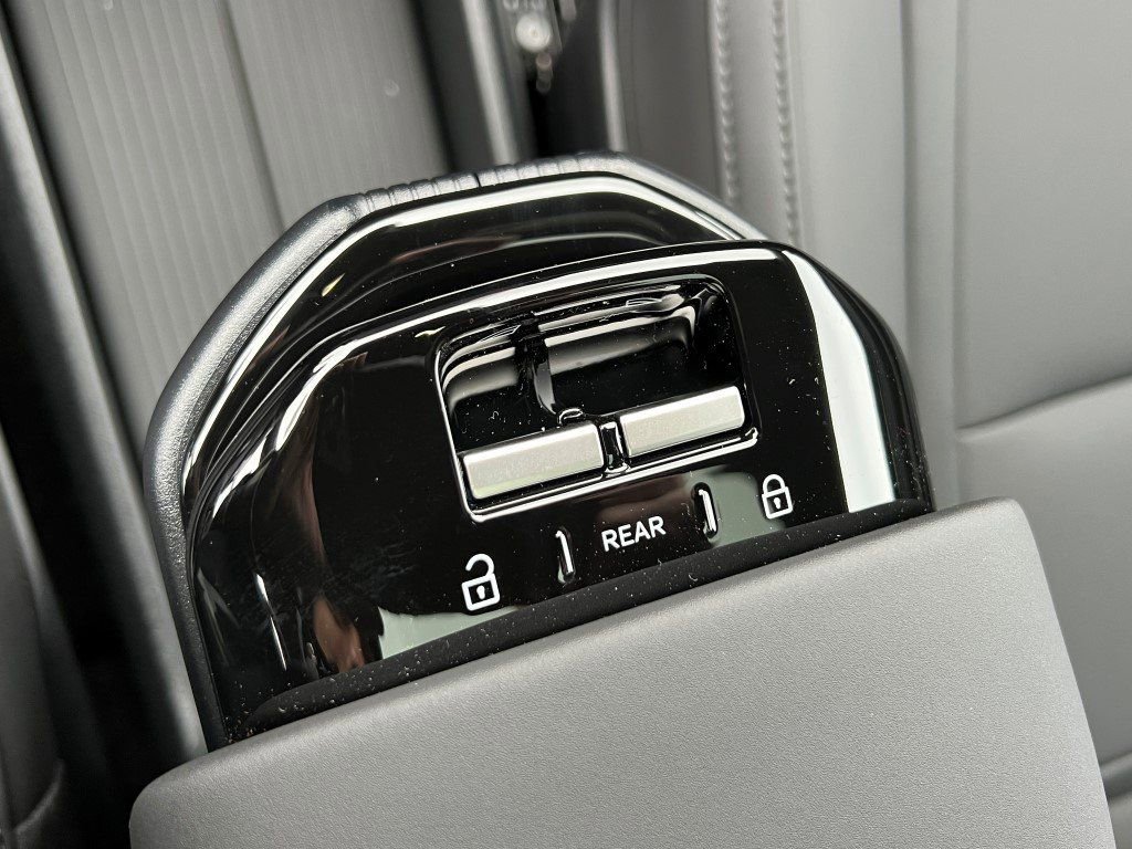 New 2026 Volvo EX30 Plus w/ Protection Package Premier image 23