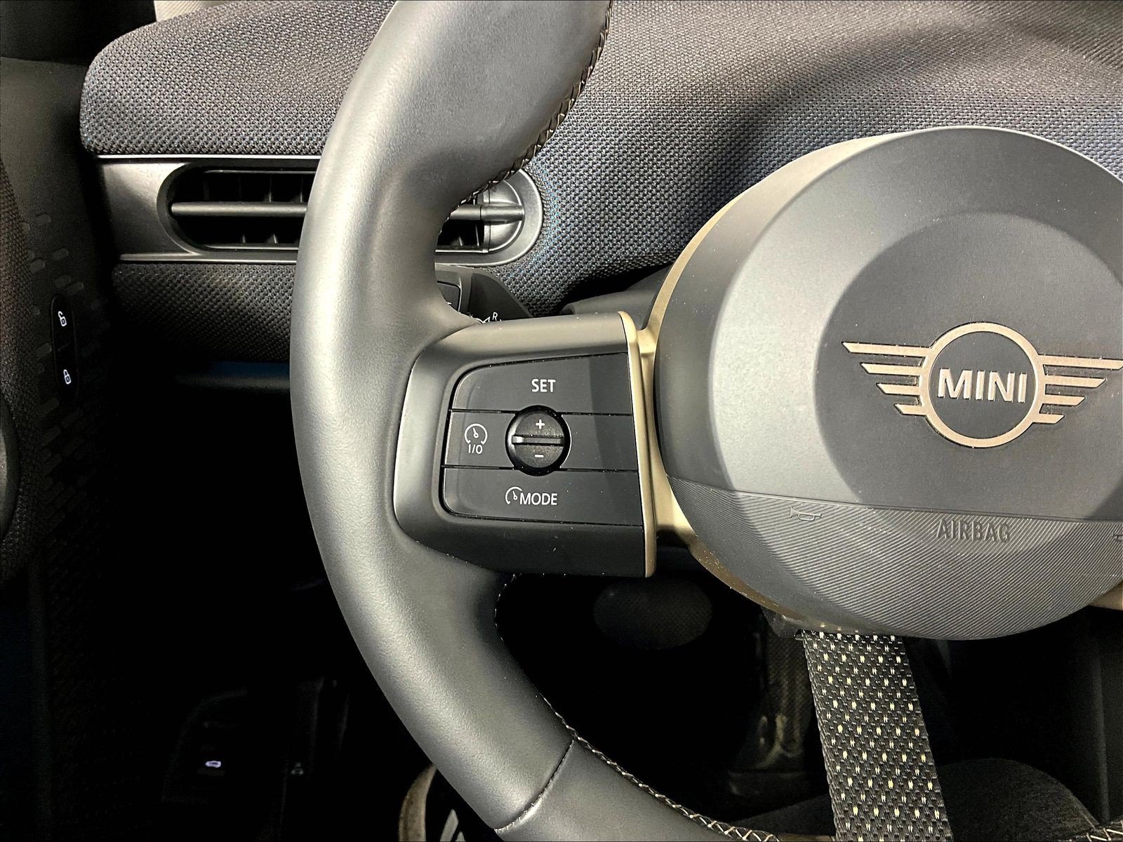 Used 2025 MINI Cooper S FWD image 10