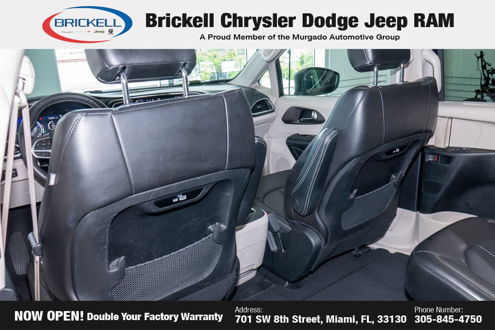 Used 2023 Chrysler Pacifica Touring-L FWD image 16