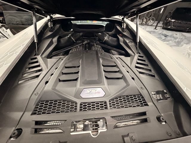Used 2024 Lamborghini Huracan Sterrato AWD/4WD image 37