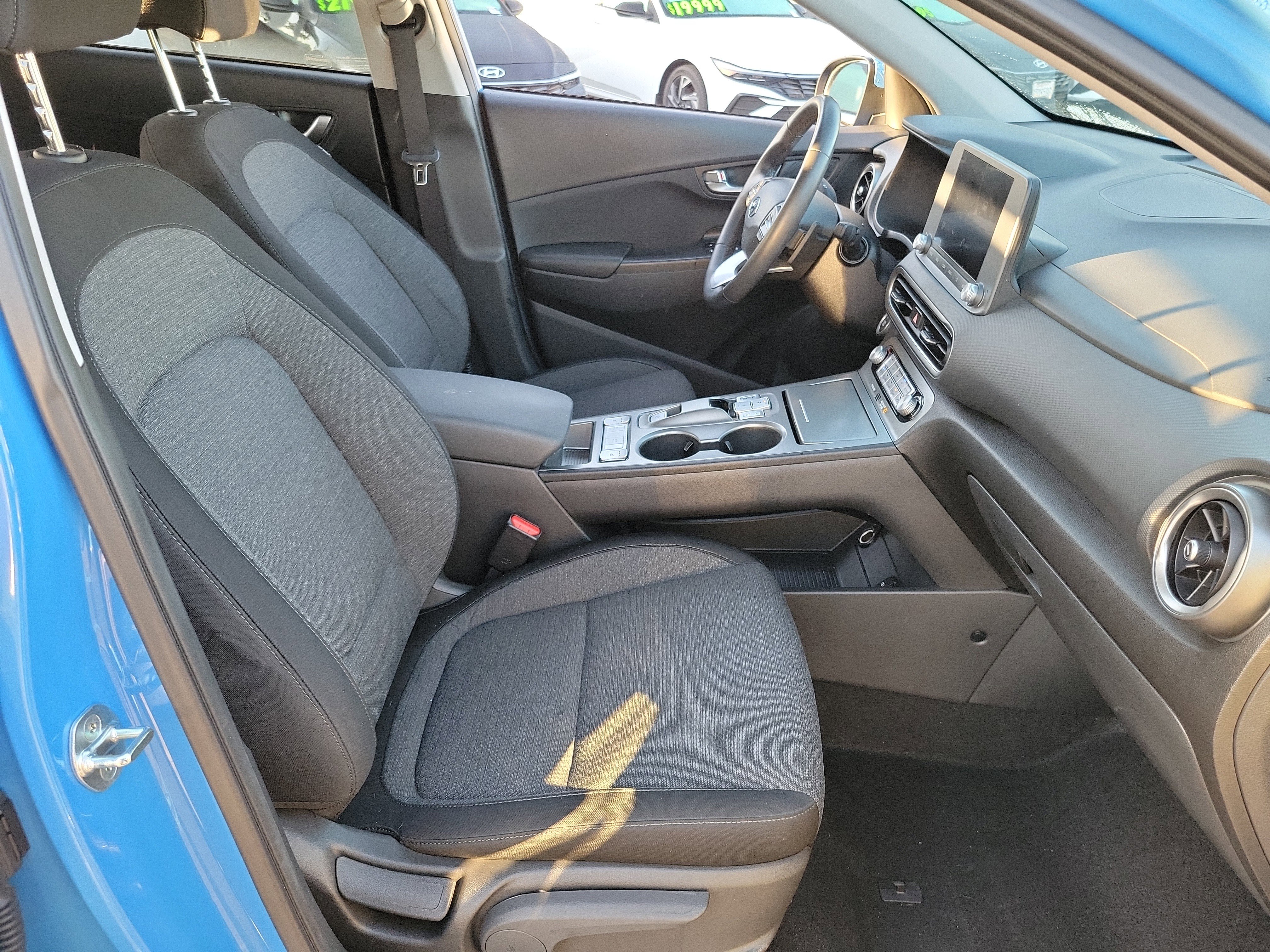 Certified 2022 Hyundai Kona SEL w/ Convenience Package image 18