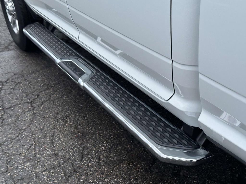 Used 2024 RAM 2500 Big Horn image 13