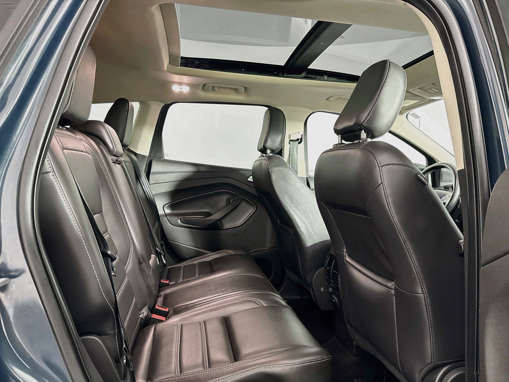 Used 2019 Ford Escape SEL AWD/4WD image 38