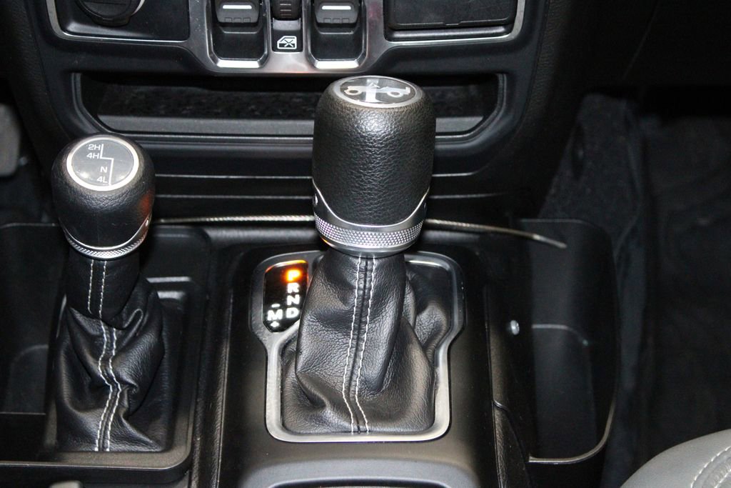 Used 2019 Jeep Wrangler Unlimited Sahara image 38