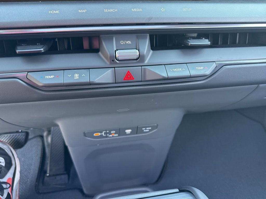 New 2026 Kia EV9 Land image 17