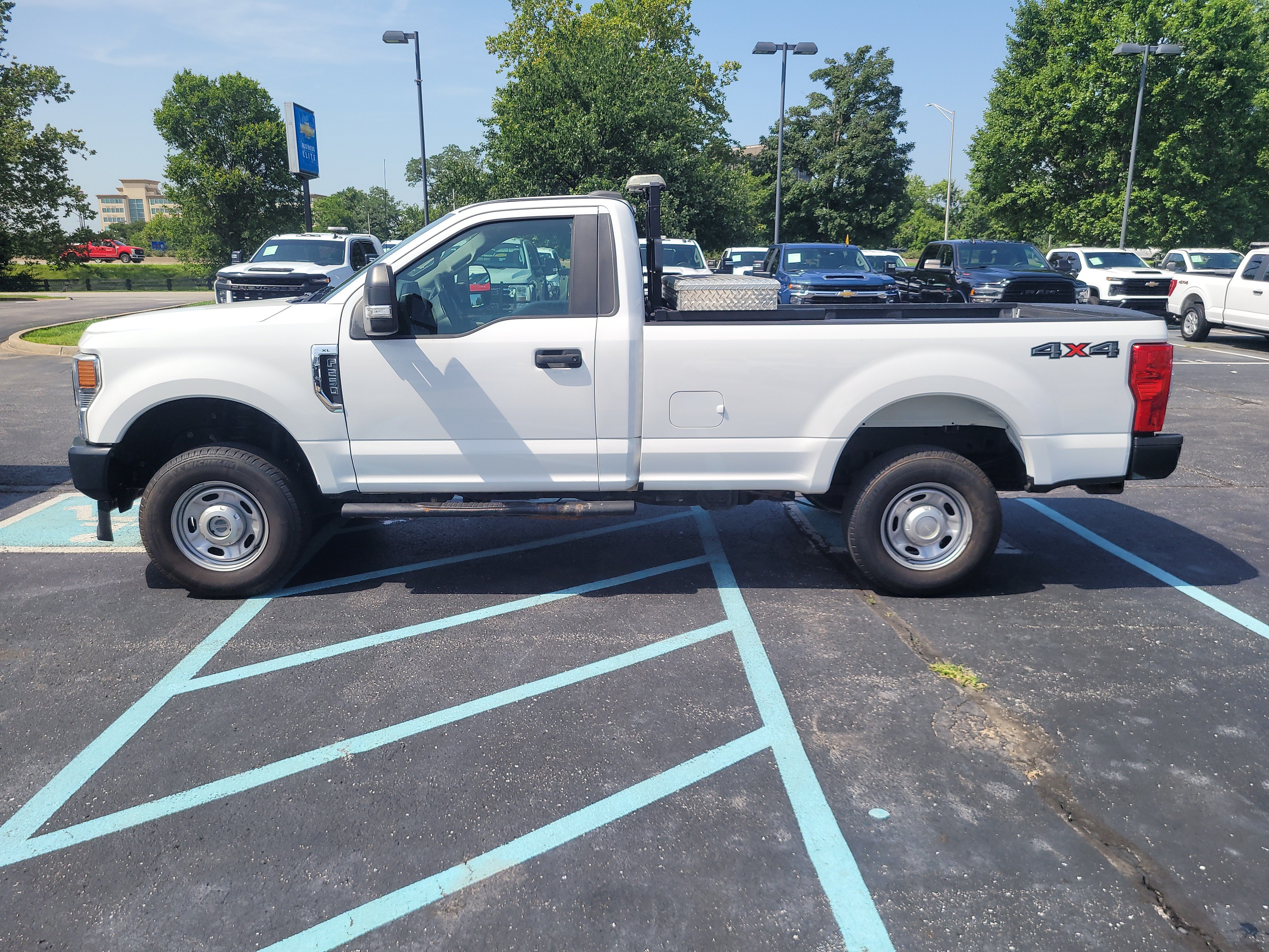 Used 2020 Ford F250 XL w/ Power Equipment Group AWD/4WD image 6