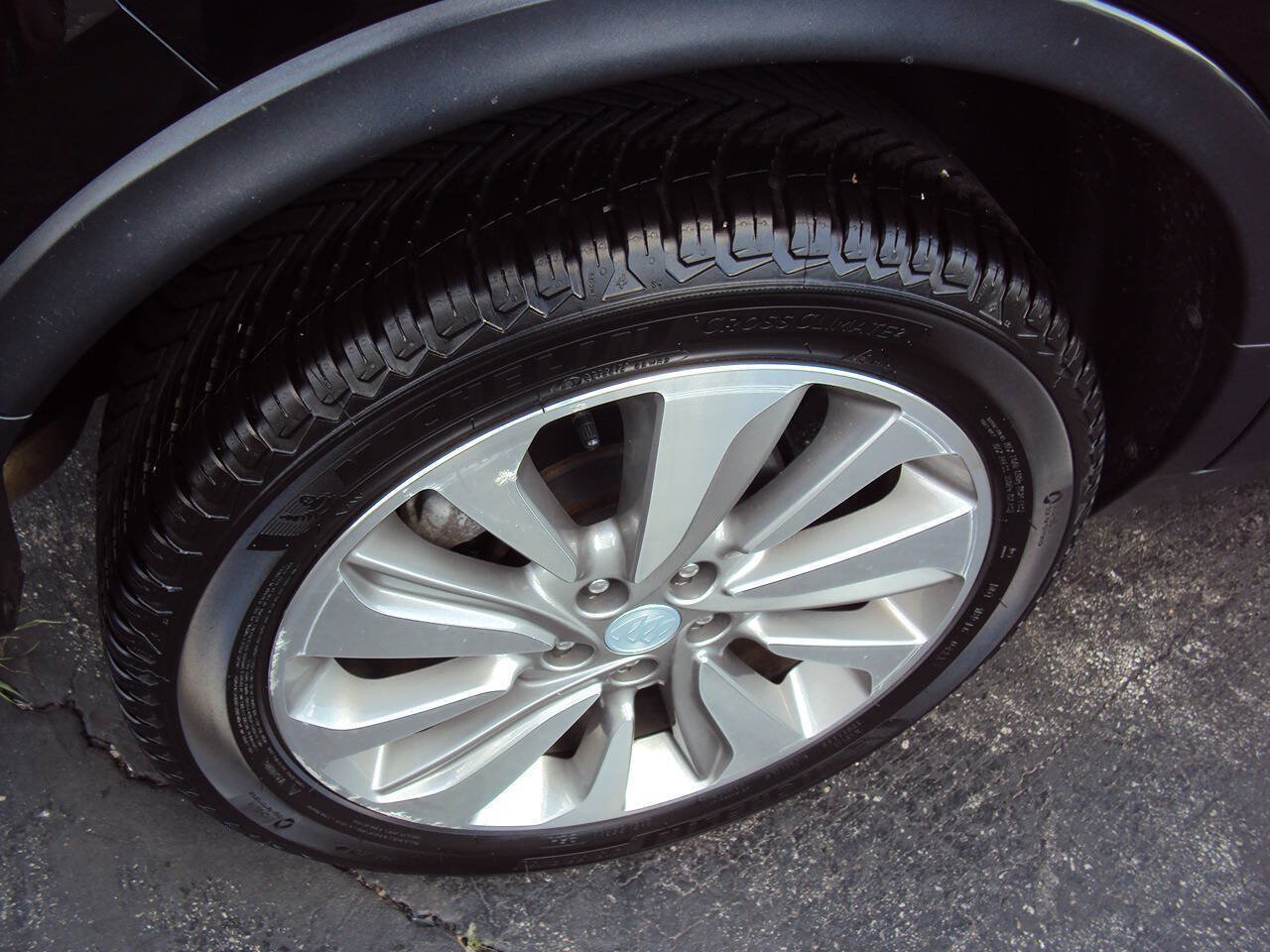Used 2019 Buick Encore Preferred w/ Safety Package FWD image 13