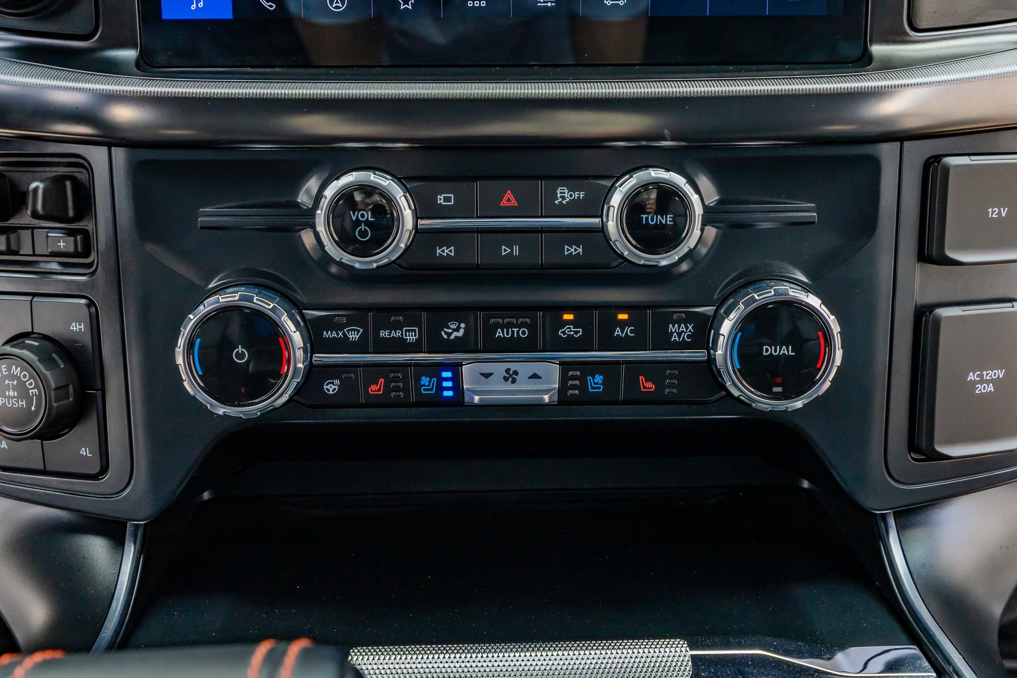 Used 2025 Ford F150 Raptor AWD/4WD image 28