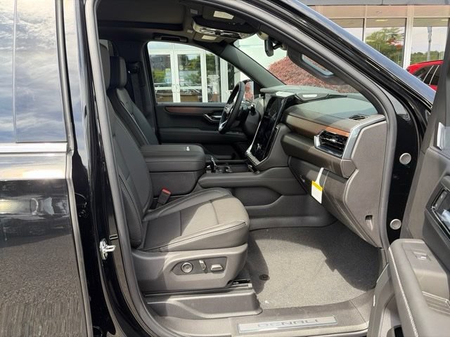 New 2026 GMC Yukon Denali w/ Sun & Power Step Package AWD/4WD image 14