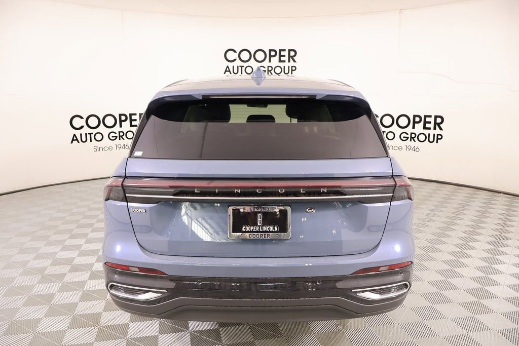 New 2026 Lincoln Nautilus Premier image 21