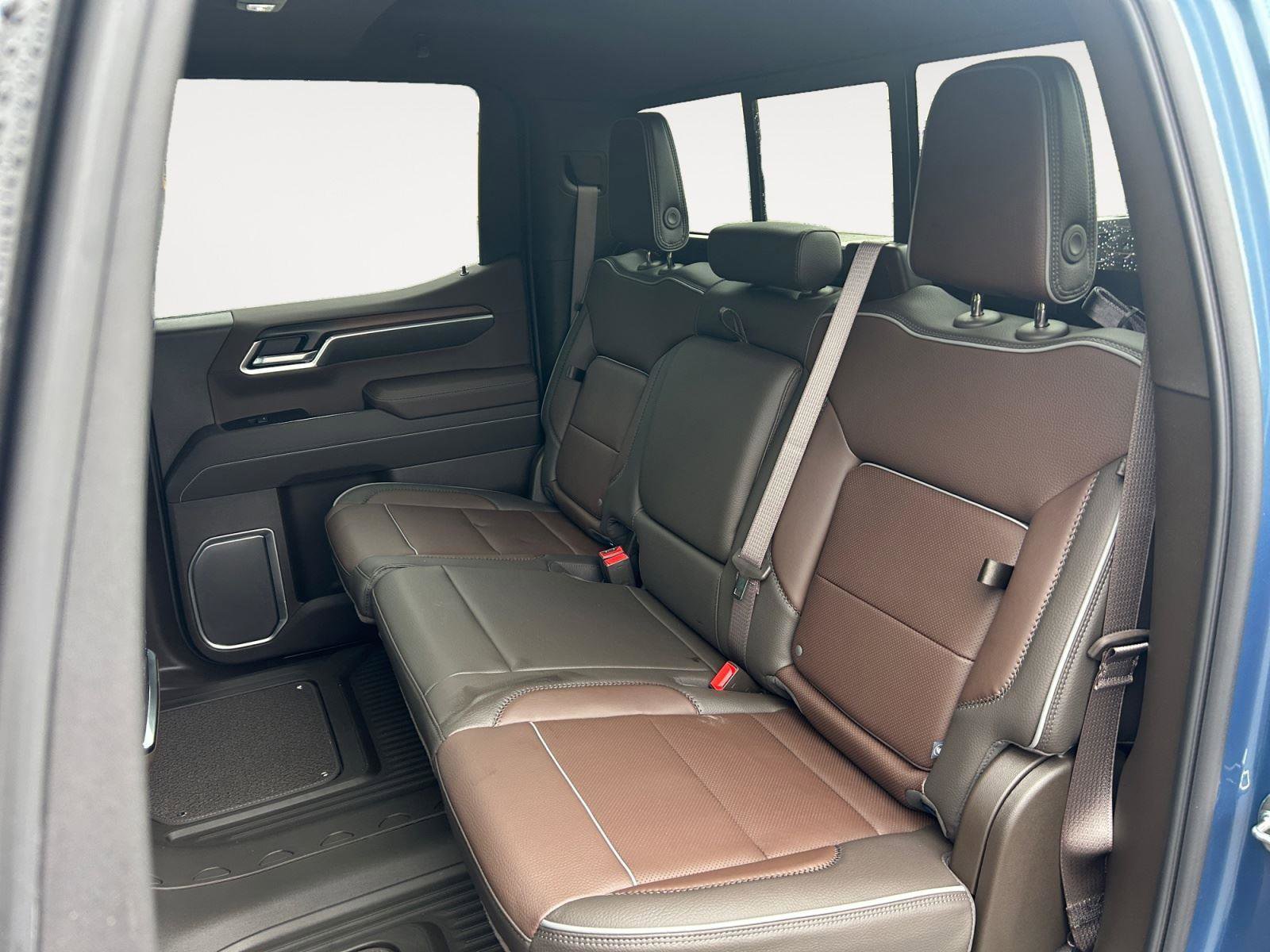 New 2026 GMC Sierra 1500 Denali w/ Denali Reserve Package AWD/4WD image 13