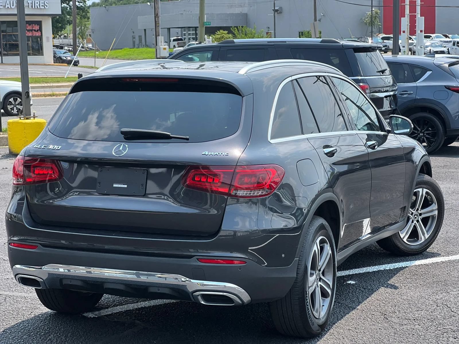 Used 2021 Mercedes-Benz GLC 300 4MATIC w/ Driver Assistance Package image 7