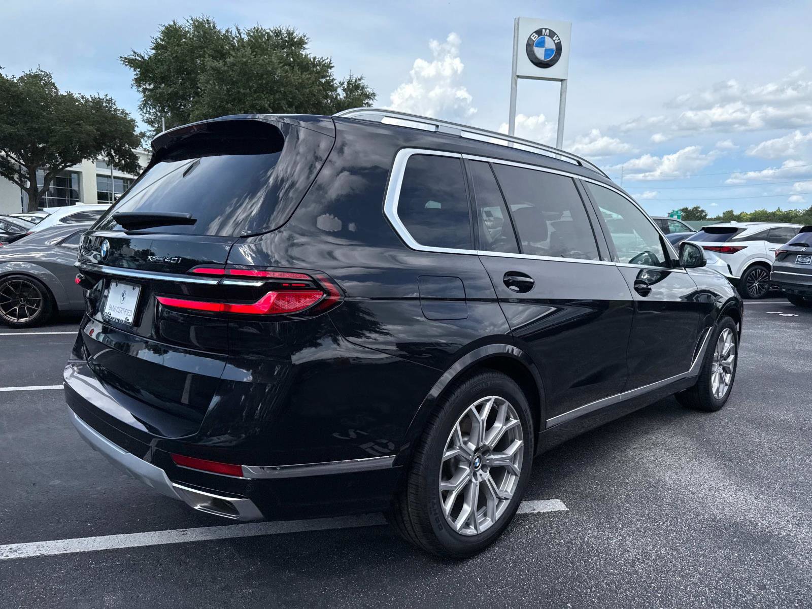 Certified 2025 BMW X7 xDrive40i w/ Premium Package image 4