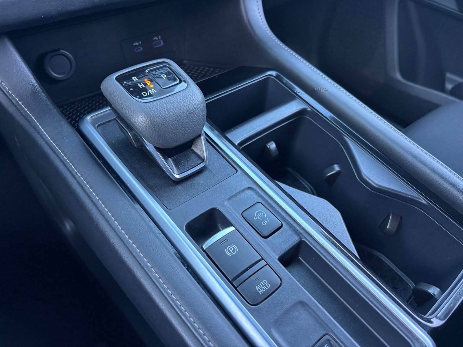 Used 2024 Nissan Pathfinder SV image 26