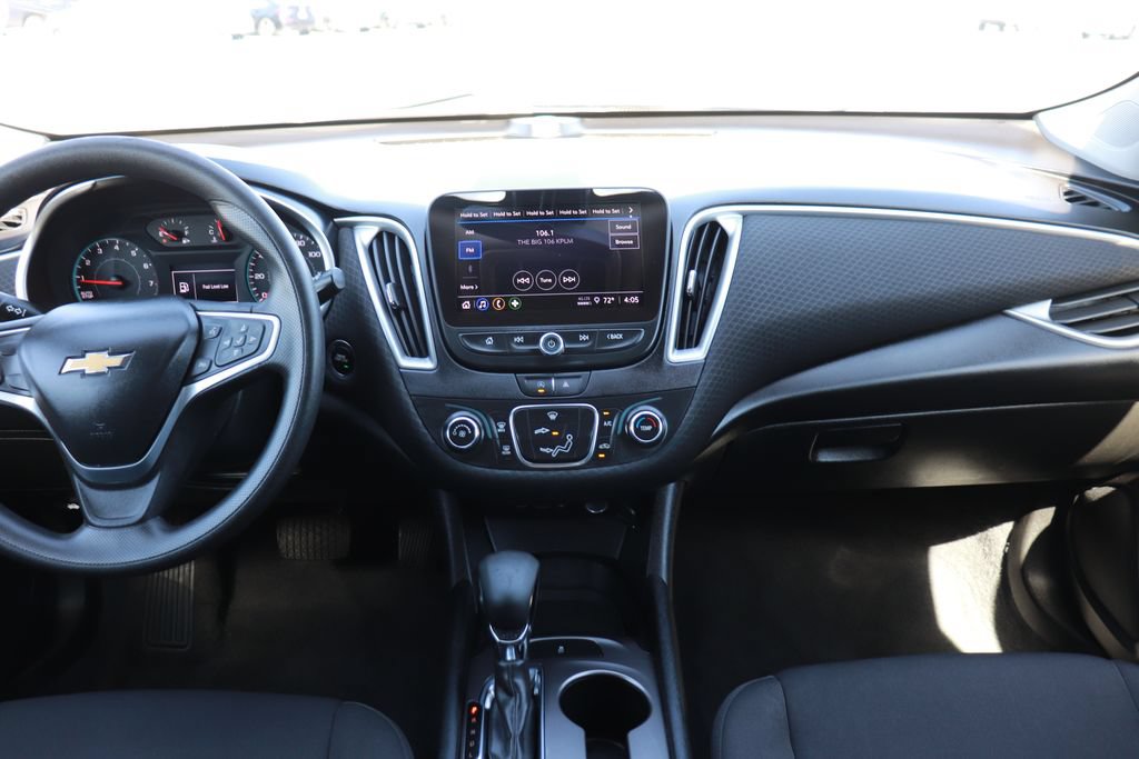 Used 2022 Chevrolet Malibu LS FWD image 13