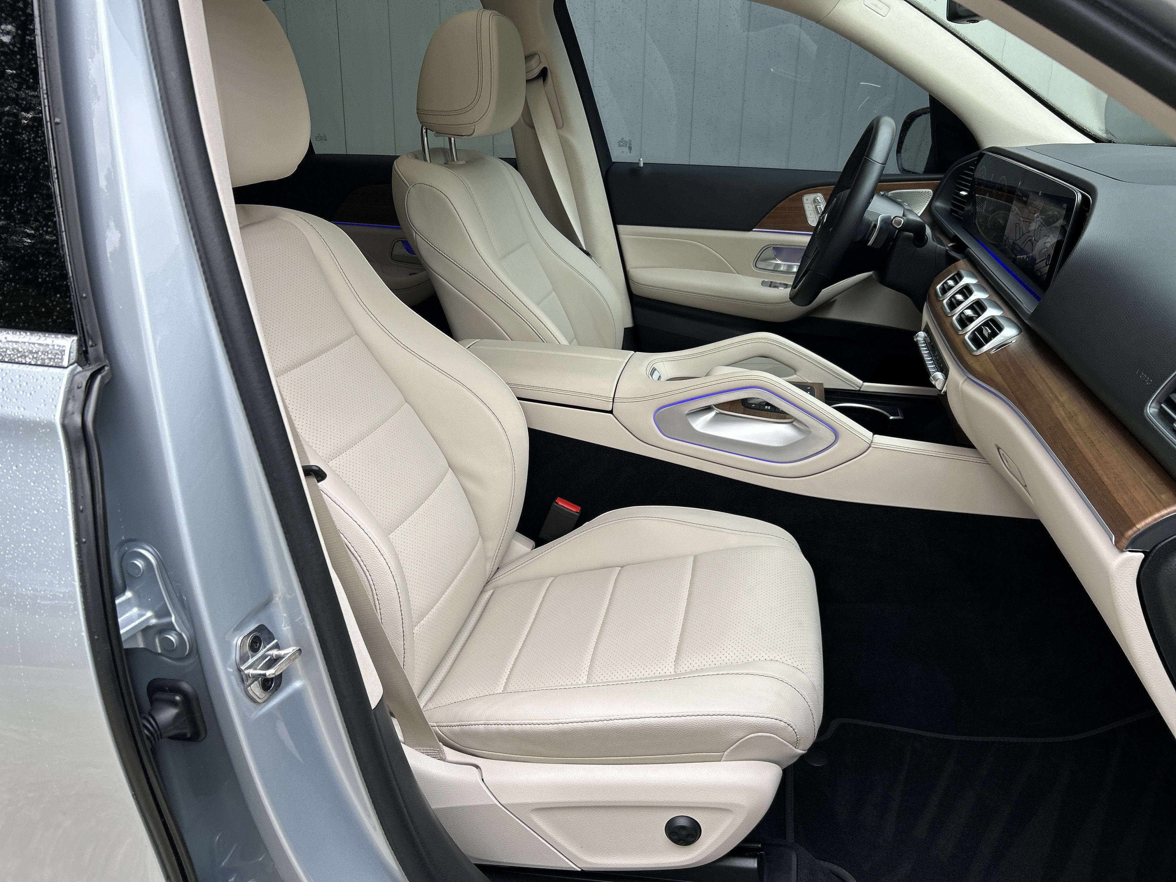 Certified 2025 Mercedes-Benz GLE 350 4MATIC w/ AMG Line Exterior image 49