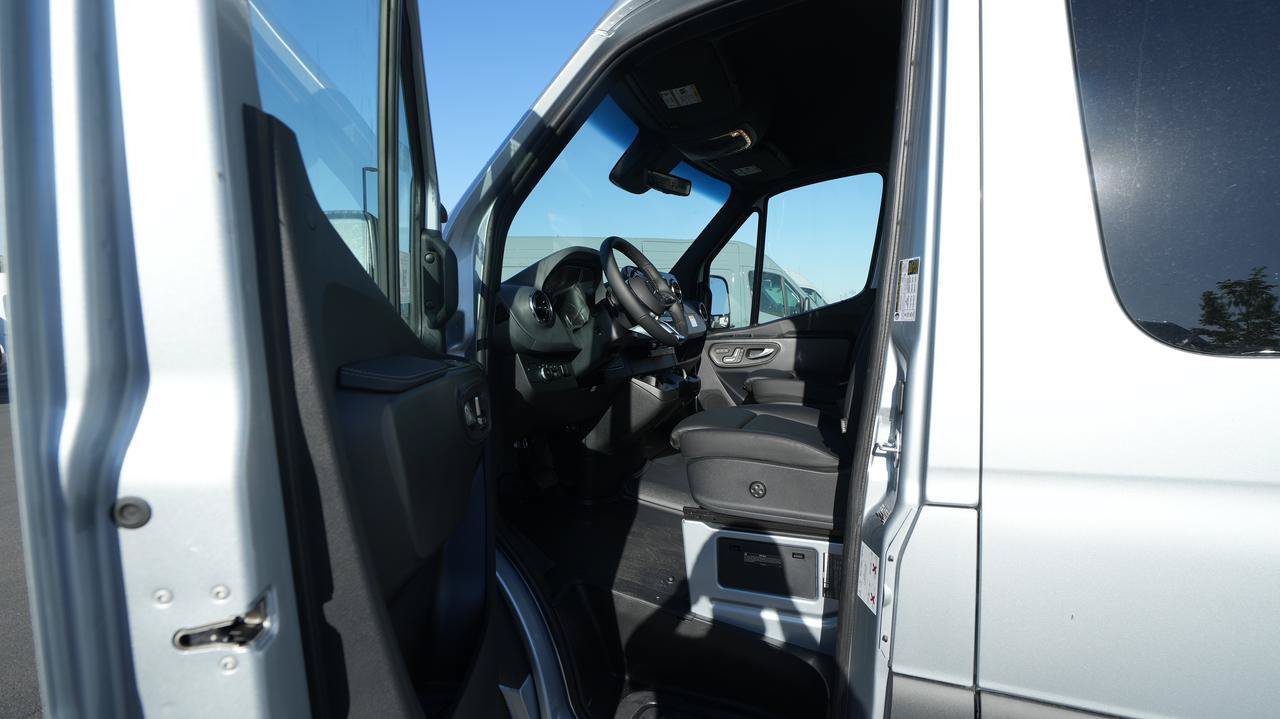 New 2026 Mercedes-Benz Sprinter 2500 image 18