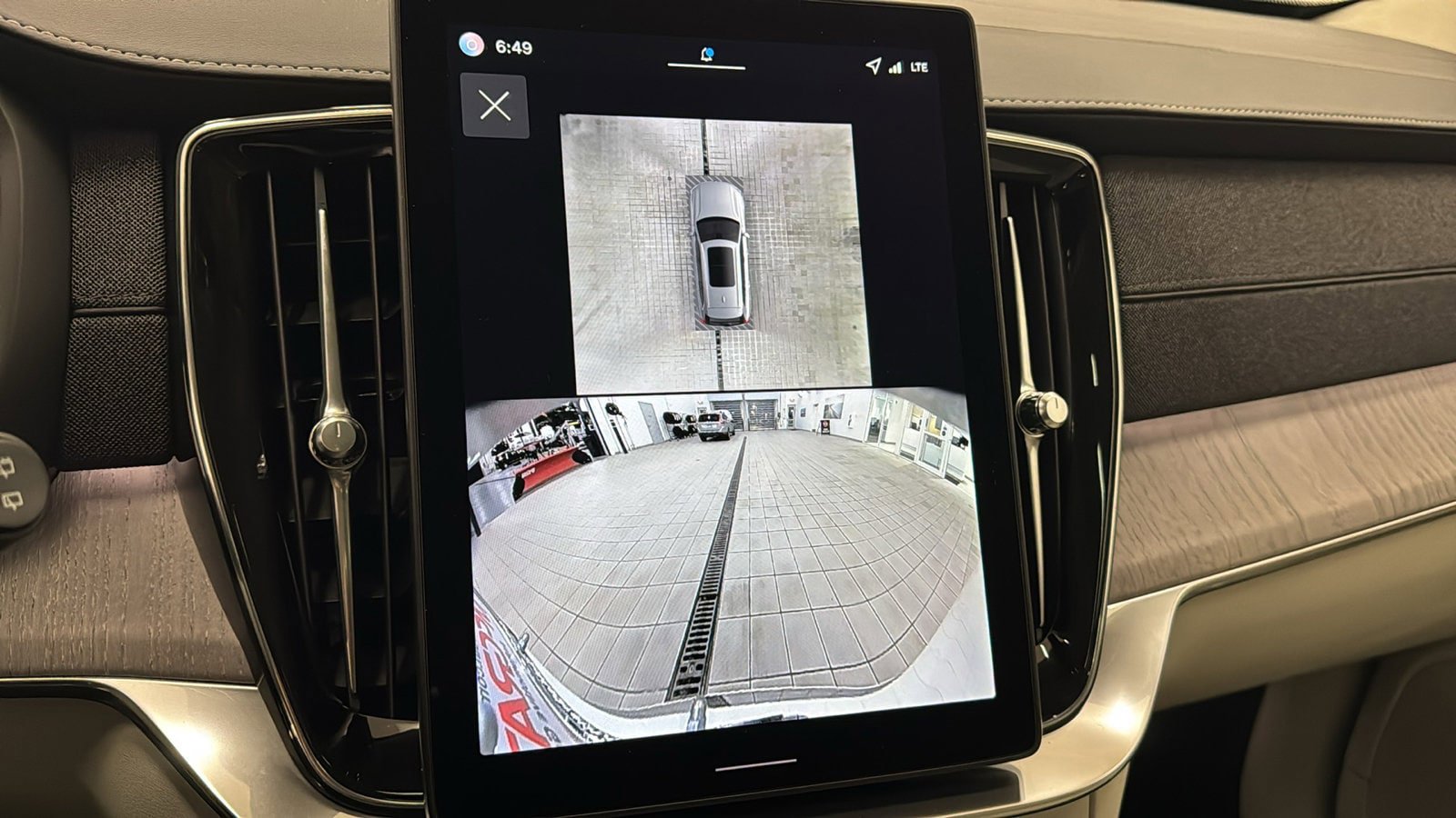New 2026 Volvo XC90 B6 Ultra w/ Protection Package image 18
