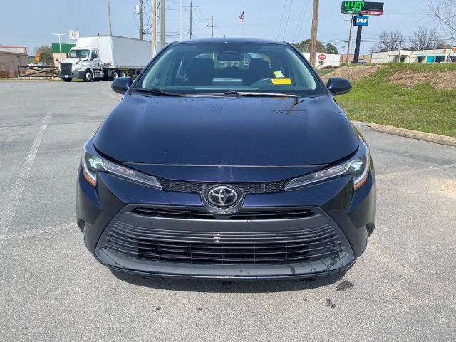 Used 2023 Toyota Corolla LE image 2