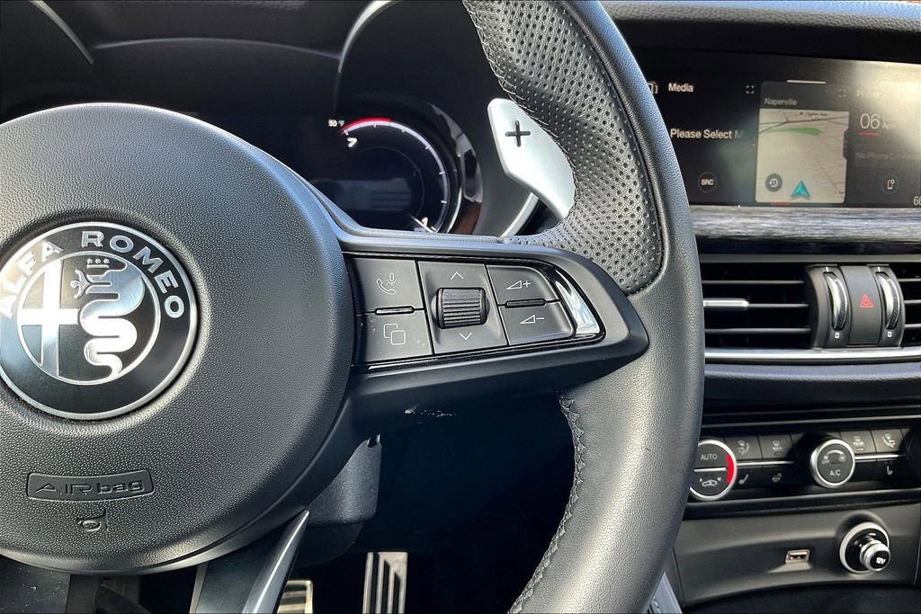 Used 2024 Alfa Romeo Stelvio Sprint image 12