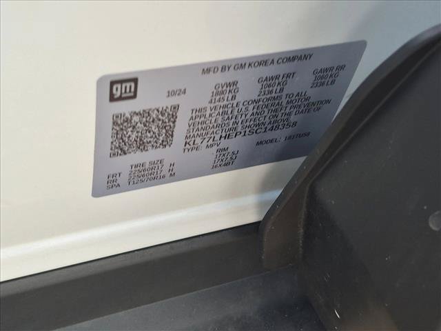 Used 2025 Chevrolet Trax LT FWD image 15