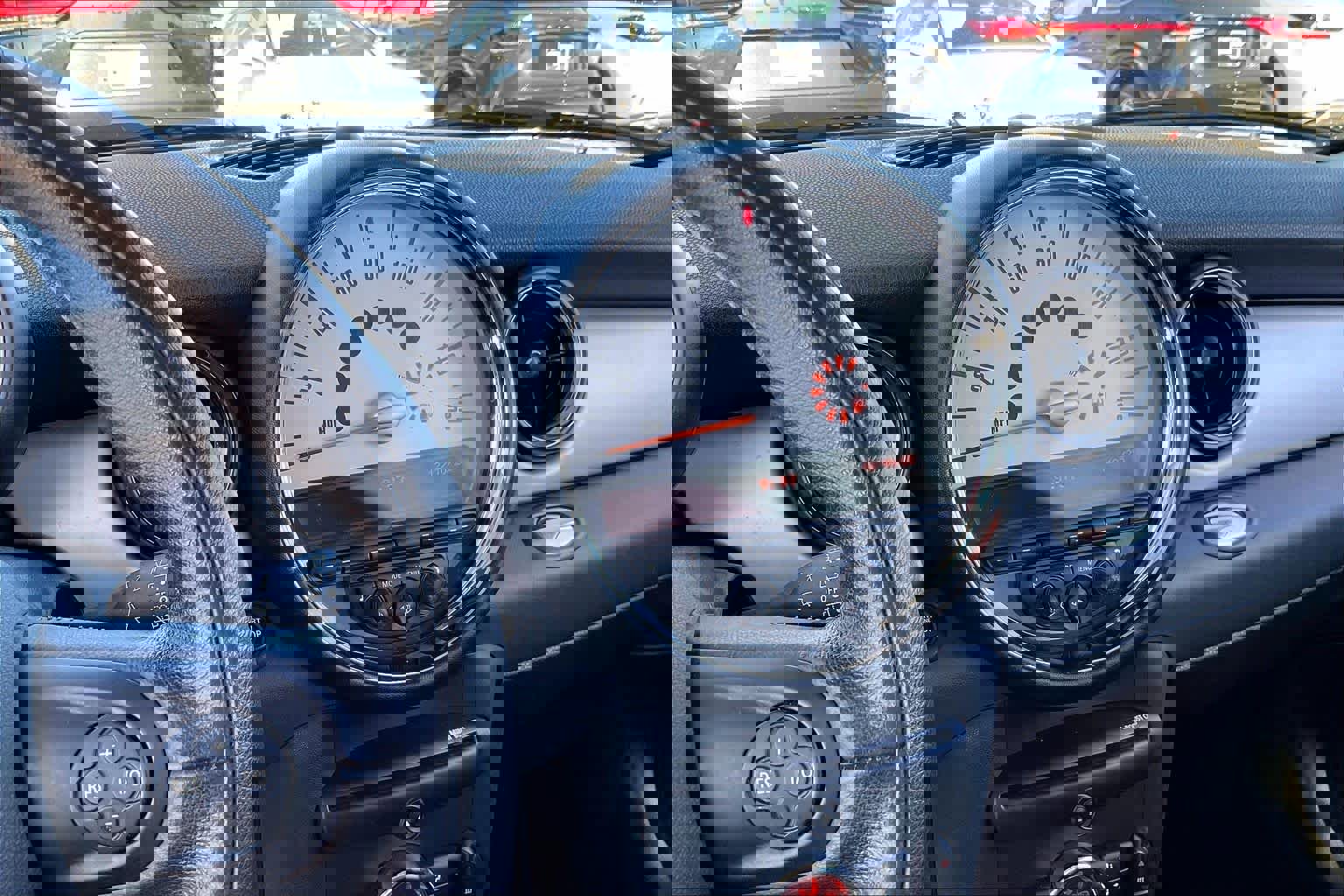 Used 2012 MINI Cooper Hardtop image 5