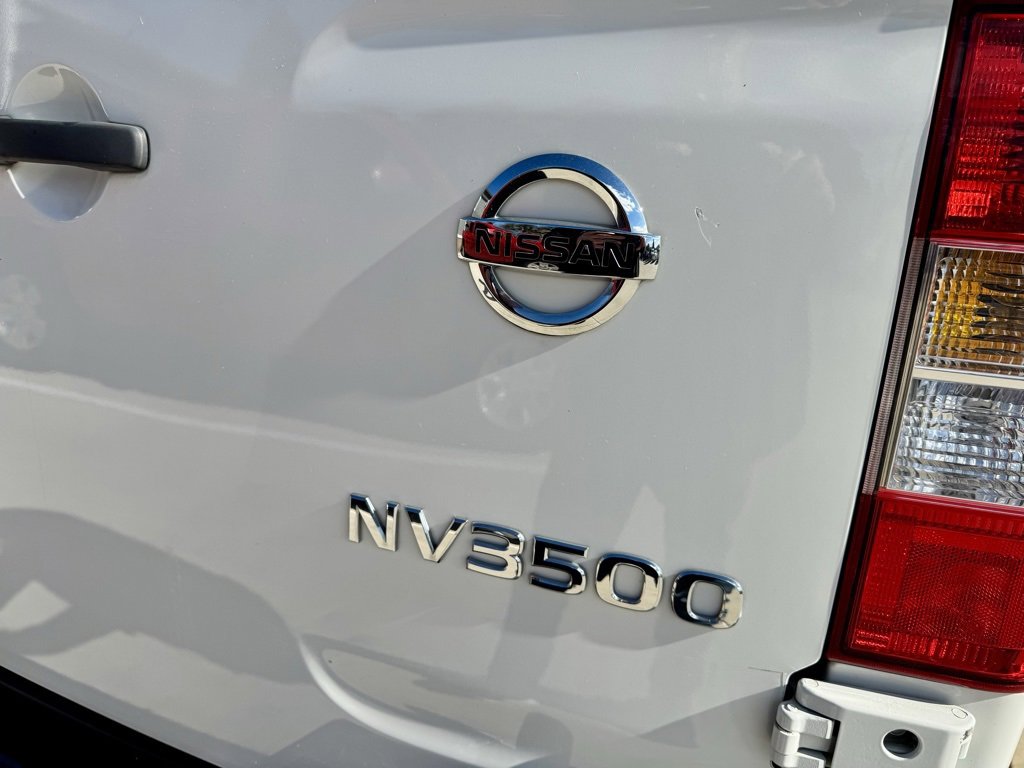 Used 2018 Nissan NV 3500 S image 10