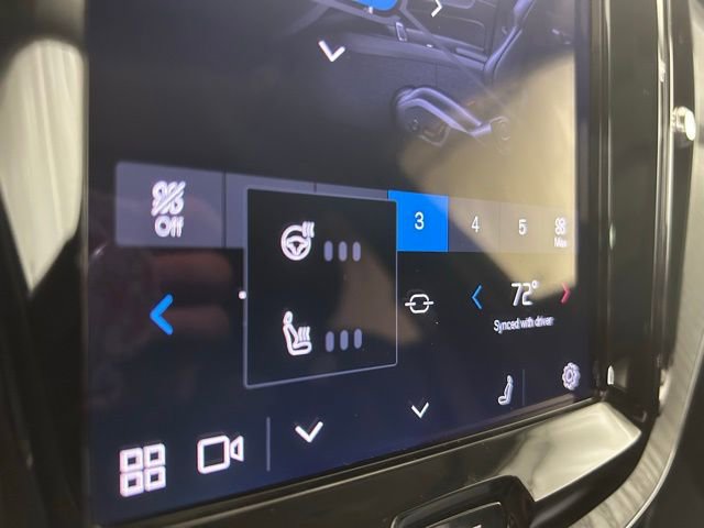 Used 2025 Volvo XC60 B5 Plus image 20