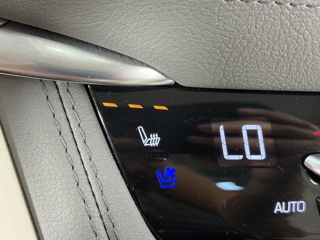 Certified 2024 Cadillac XT5 Premium Luxury w/ Technology Package AWD/4WD image 26