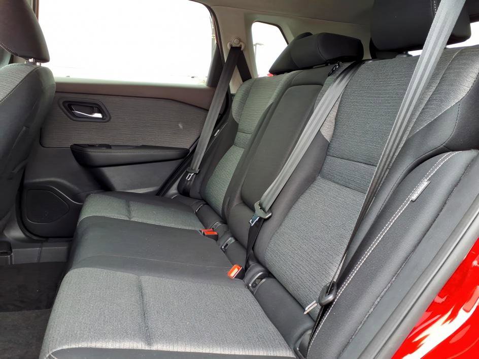 Used 2023 Nissan Rogue SV image 13