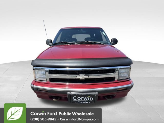 Used 1997 Chevrolet Blazer LS w/ Preferred Equipment Group AWD/4WD video 2