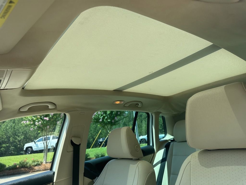 Used 2015 Volkswagen Tiguan SEL image 18