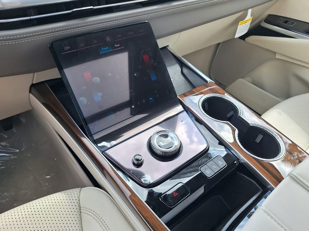 New 2026 Cadillac Escalade Platinum Luxury w/ LPO, Floor Liner Package AWD/4WD image 16