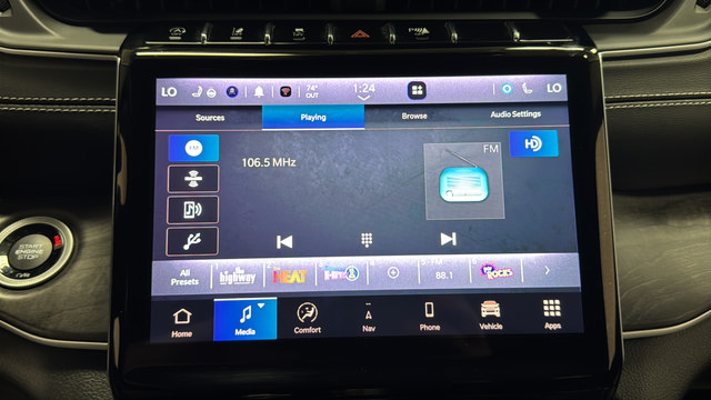 Used 2023 Jeep Grand Cherokee Limited w/ Luxury Tech Group II AWD/4WD image 28