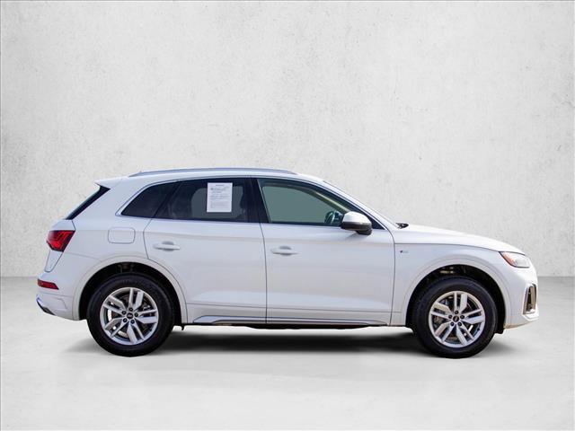 Used 2023 Audi Q5 2.0T Premium w/ Convenience Package AWD/4WD image 4