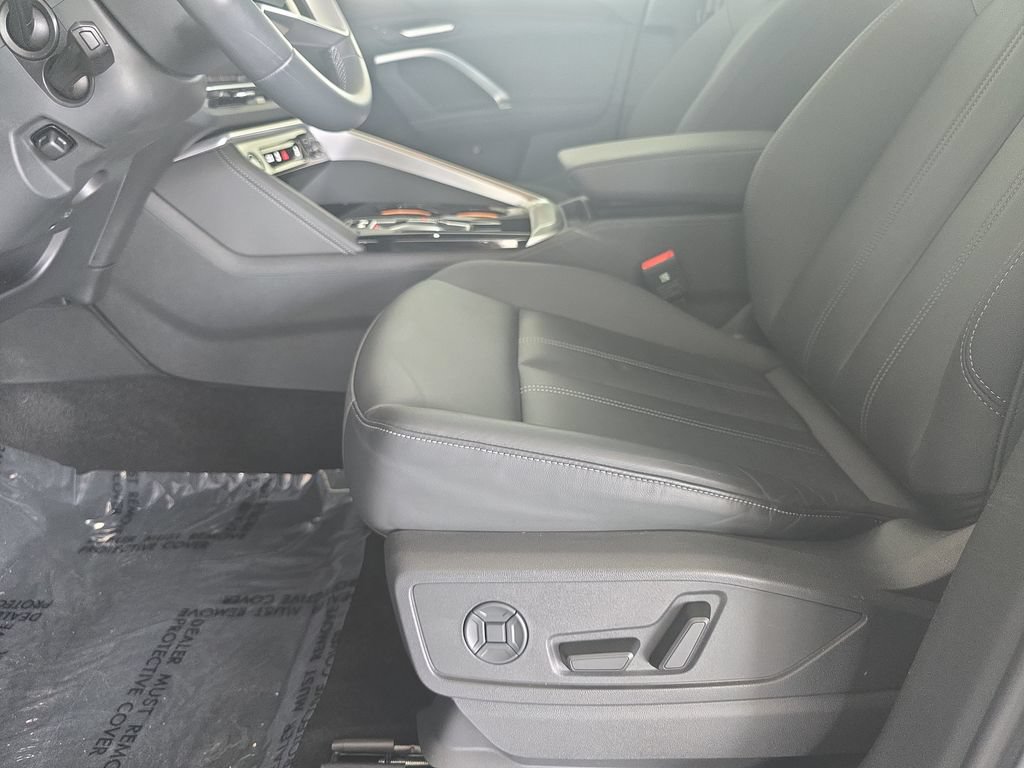 Certified 2025 Audi Q5 Premium w/ Convenience Package AWD/4WD image 21