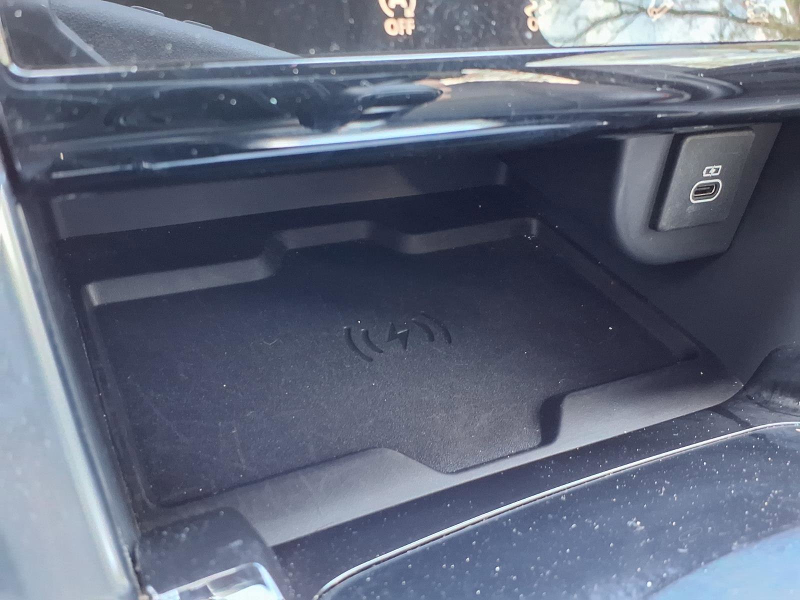 Used 2023 Land Rover Discovery Sport SE R-Dynamic image 21