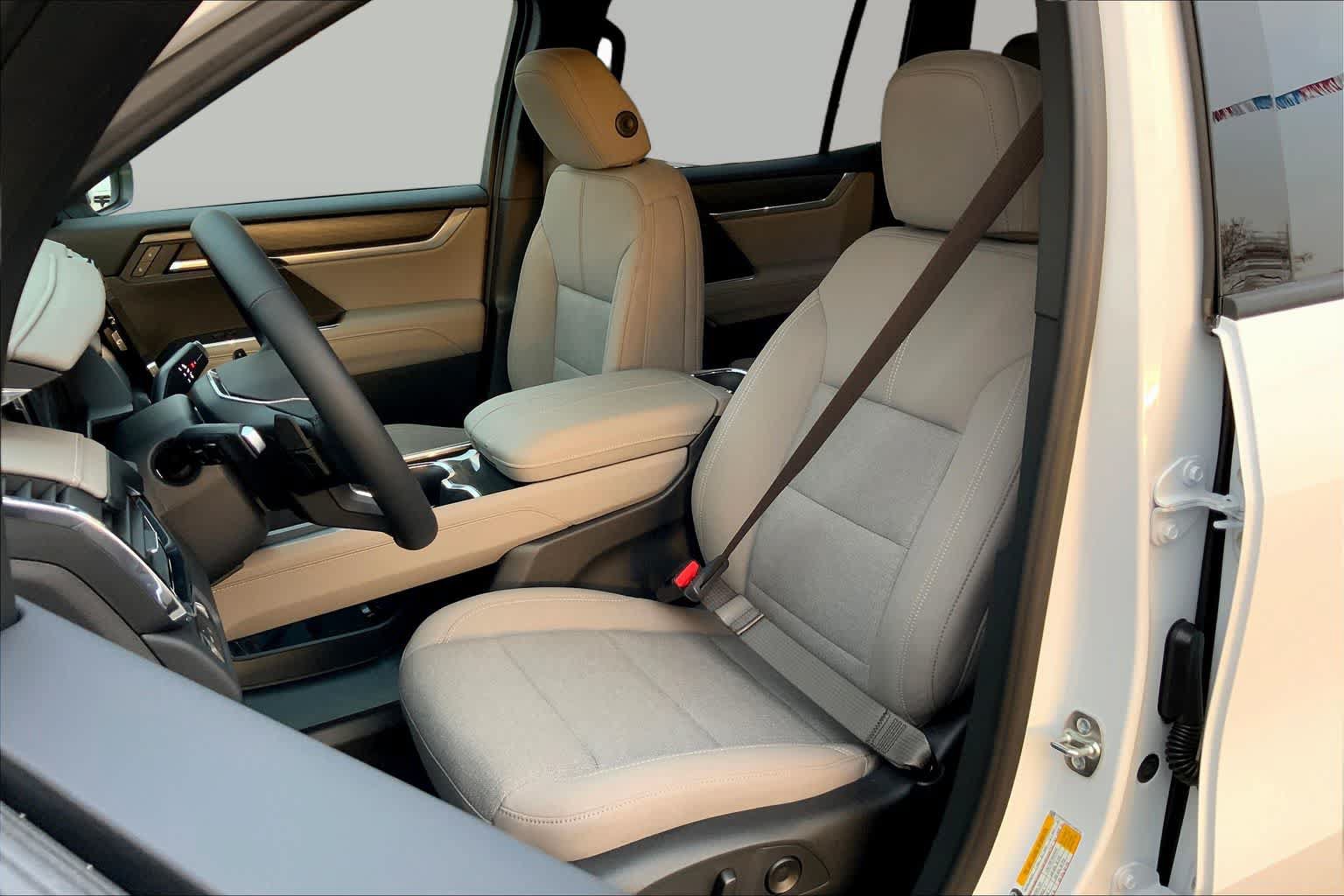 New 2026 GMC Acadia Elevation FWD image 9