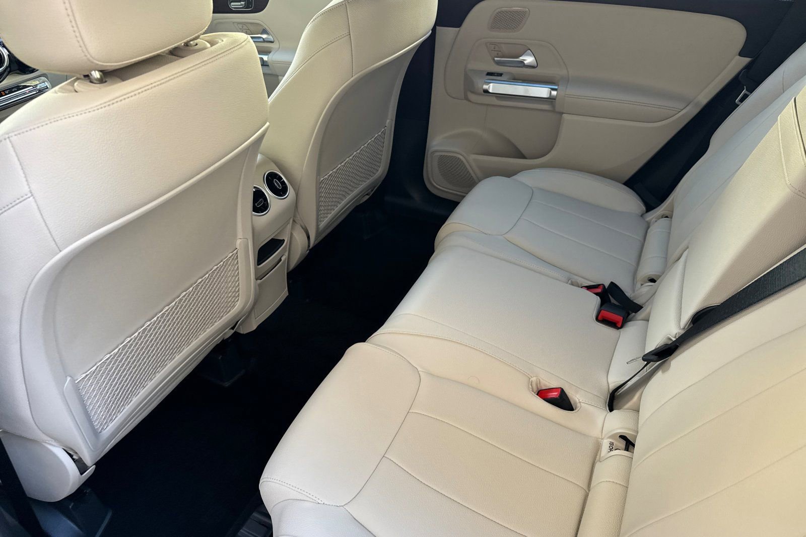 New 2026 Mercedes-Benz GLB 250 image 13