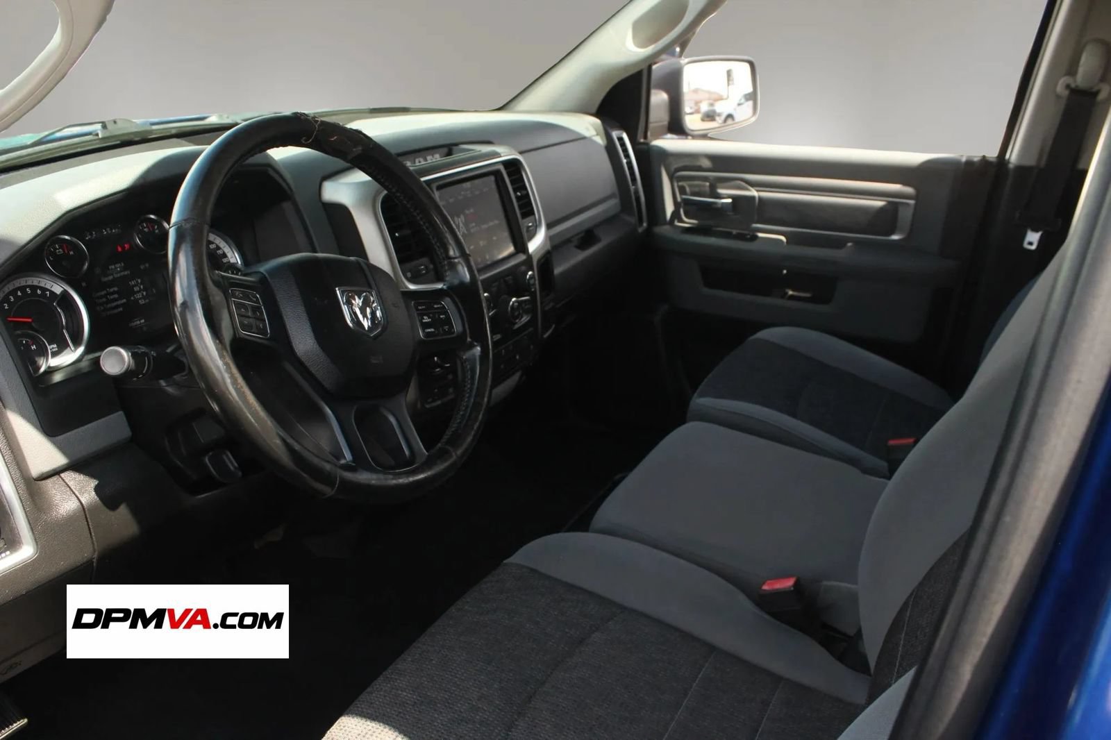 Used 2019 RAM 1500 Classic SLT w/ Luxury Group AWD/4WD image 14