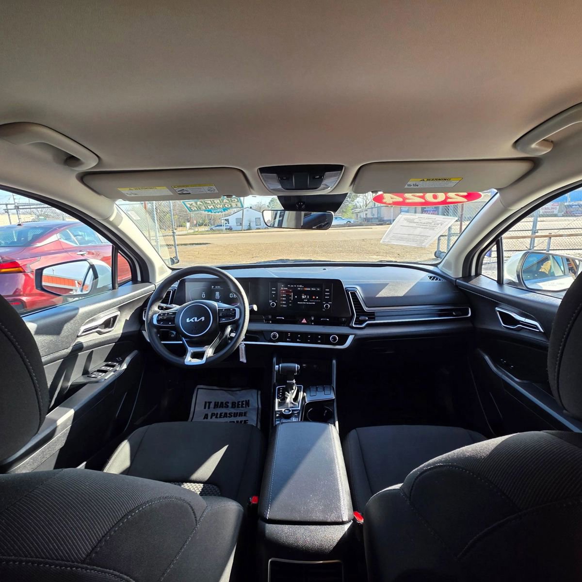 Used 2024 Kia Sportage LX image 14