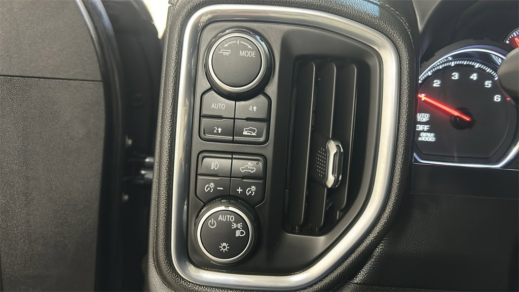 Used 2021 Chevrolet Silverado 1500 RST image 21