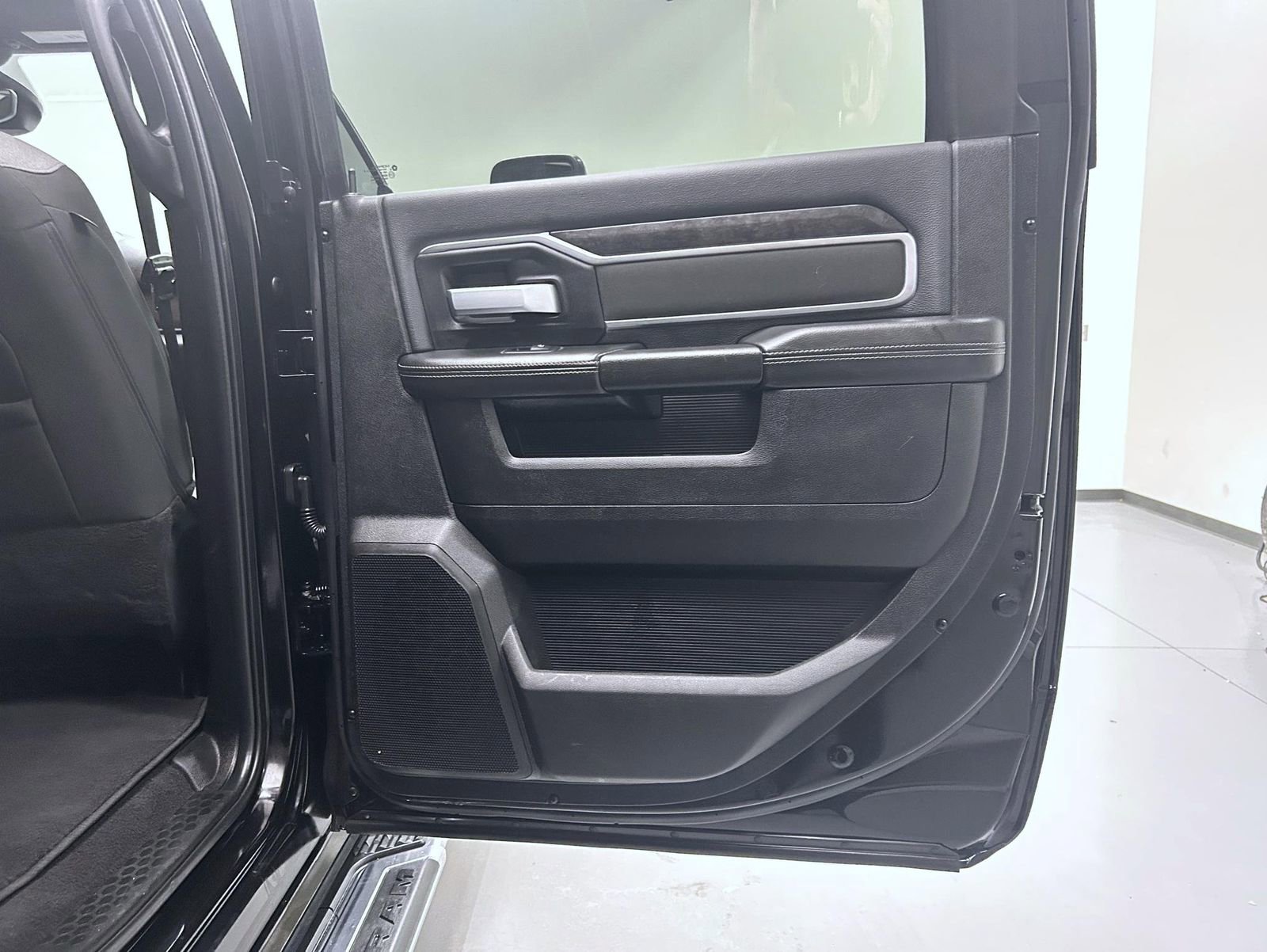 Used 2024 RAM 2500 Big Horn image 17