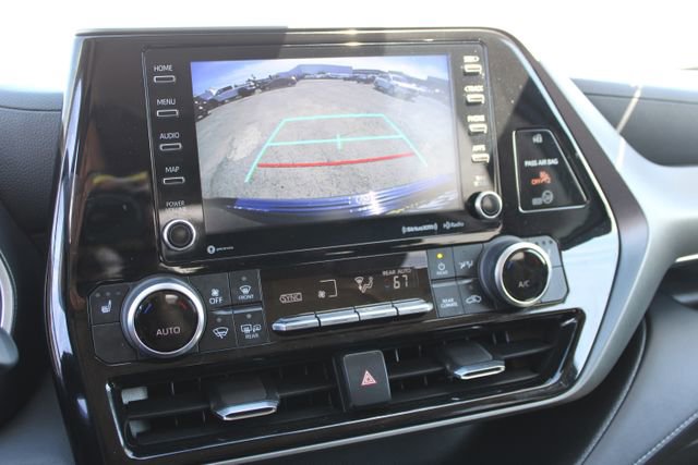 Used 2022 Toyota Highlander XLE AWD/4WD image 35