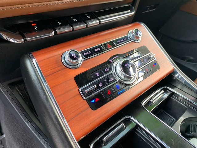 Certified 2024 Lincoln Aviator Reserve w/ Equipment Group 201A AWD/4WD image 25