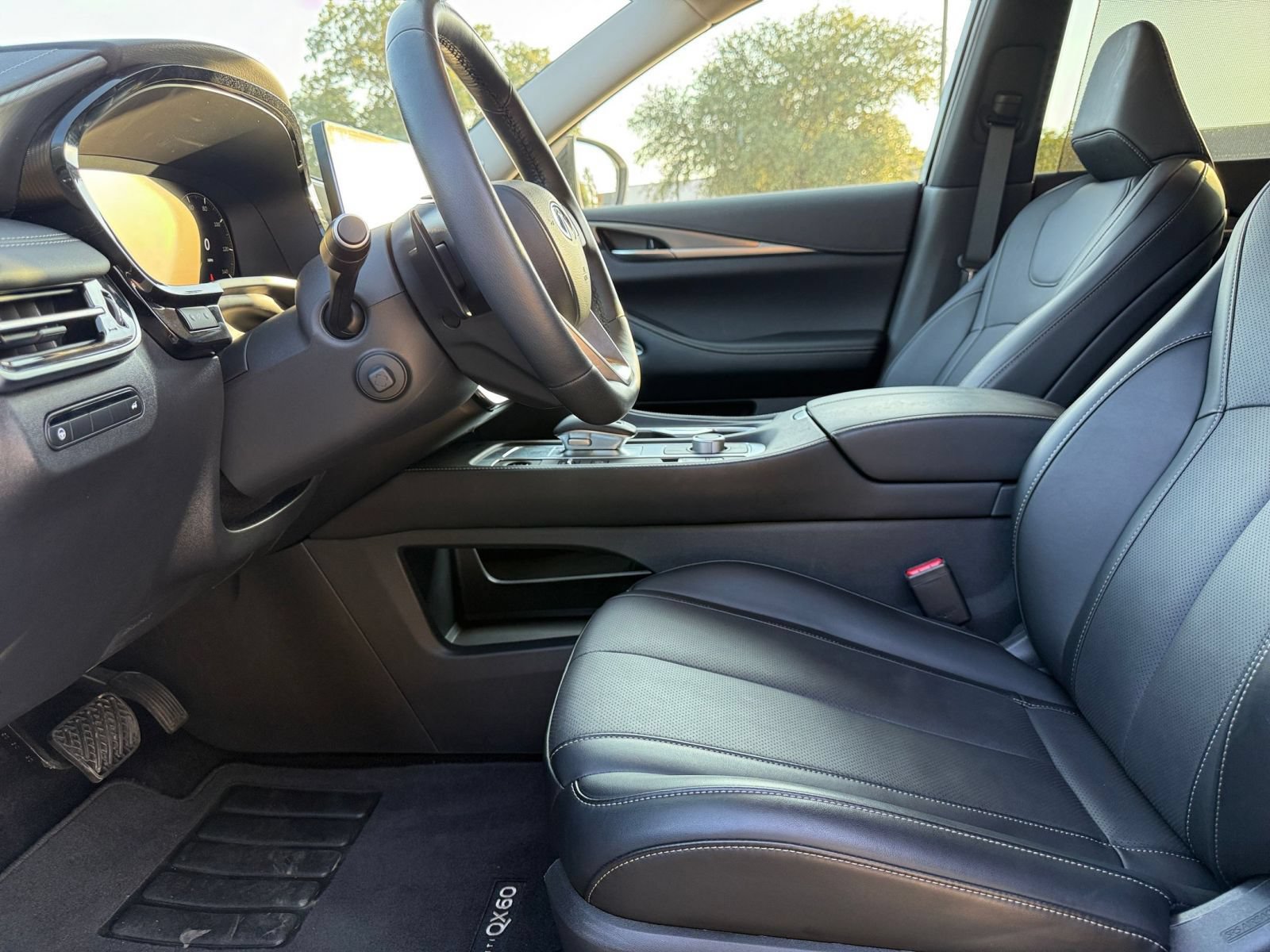 Used 2026 INFINITI QX60 Luxe FWD image 28