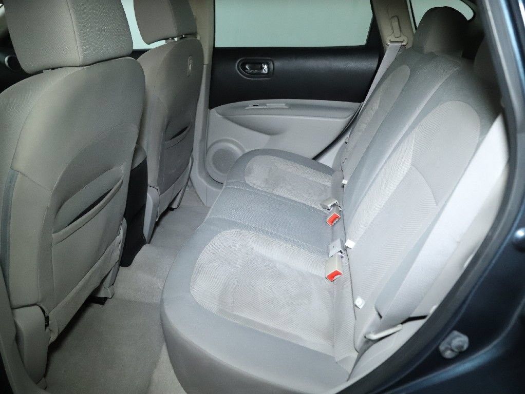 Used 2014 Nissan Rogue S w/ Convenience Package AWD/4WD image 14